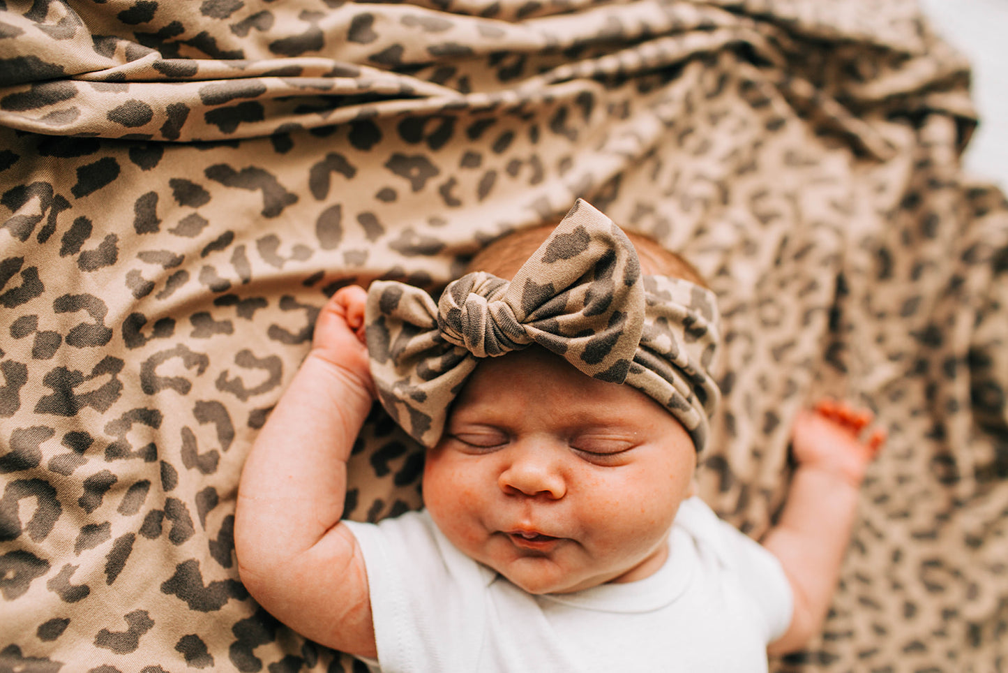 Tie Beanie, Sand Leopard